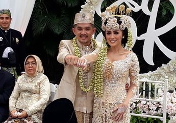 Selvi Kitty Haru Saat Memohon Izin Untuk Menikah