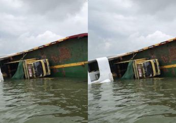 Memuat Truk dan Mobil, Kapal Motor Penyeberangan Kayong Utara Kandas dan Hampir Tenggelam