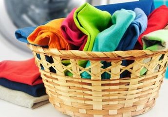 Wajib Cuci Baju Barumu Sebelum Dipakai, Mitos atau Fakta ya?