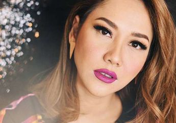 Penampilan Sporty Bunga Citra Lestari yang Playful Banget dengan Outfit Serba Oranye!