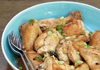 Coba Masak Chicken Adobo Yuk, "Ayam Bacem" Khas Filipina