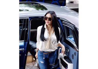 Berfoto di Bahu Jalan Tol, Syahrini Akhirnya Minta Maaf