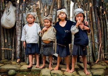 Inilah Suku Indonesia yang Menolak Teknologi dan Kini Justru Mendunia