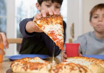 3 Efek Negatif Konsumsi Junk Food pada Anak-anak, Hati-hati ya!