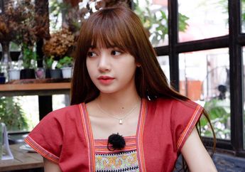 Lihat deh Inspirasi Gaya dengan Jaket Bulu ala Lisa Blackpink di Luar Panggung, Trendy Banget loh&hellip;