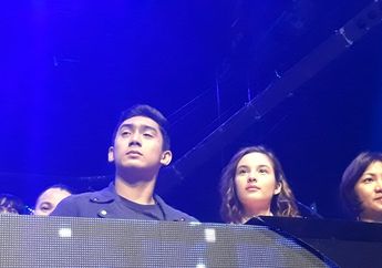Makin Mesra, Chelsea Islan dan Daffa Wardhana Nonton Indonesian Idol 2018 Secara Langsung!