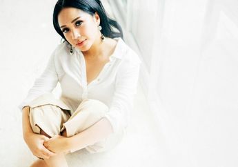 Nagita Slavina Pakai Sepatu Heels Mewah Saat Nongkrong di Warung Sederhana, Ternyata Segini Harganya!