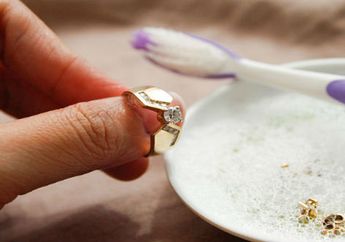 Tak Hanya Membersihkan, 5 Bahan Ini Akan Kembalikan Kilau Perhiasanmu