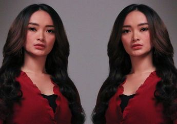 Deretan Penampilan Zaskia Gotik dengan Busana One Shoulder Dress yang Bikin Kamu Semakin Terpukau, Seksi dan Elegan Banget!