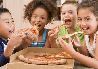 Stop Berikan Junk Food untuk Anak-anak, Penuhi 7 Nutrisi yang Dibutuhkan Si Kecil