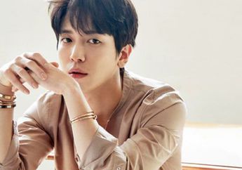 Resmi Masuk Wamil Hari Ini, Intip Penampilan Jung Yong Hwa CNBLUE dengan Kepala Plontosnya