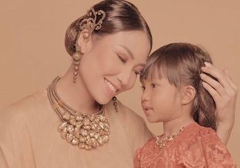 Ayu Dewi Berhasil Bikin Netizen Ngakak Lewat Video Lip Sync Lagu India