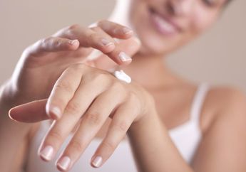 4 Rekomendasi Produk Hand Cream Untuk Perawatan Kulit Telapak Tangan