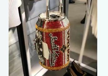 Bukan Sekedar Kaleng Minuman, Benda Ini Merupakan Clutch Koleksi Brand Ternama Dunia, Intip yuk!