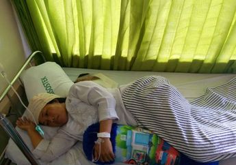 Ditegur Karena Main Ponsel, Murid di Pontianak Hantam Ibu Guru dengan Kursi