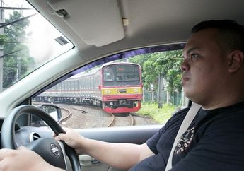 Mesin Mobil Mati di Perlintasan Kereta Api? Jangan Panik dan Segera Lakukan Ini!