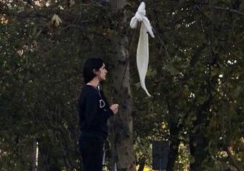  Buka Hijab di Tempat Umum, Seorang Wanita Iran Dipenjara 2 Tahun