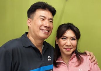 Susi Susanti Beri Sesuatu kepada Atlet 