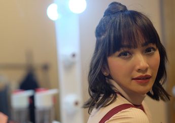 Wow..Hesti Purwadinata Sukses Bikin Pangling Saat Tampil dengan Gaun Merah, Lihat Penampilannya yuk!