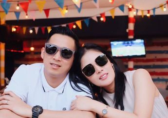 Tampil Serasi, Nindy dan Sang Suami Kompak Kenakan Busana Bernuansa Hijau, Kepoin Penampilannya yuk!