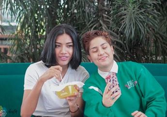 Dikenal Tomboi Banget, Begini Penampilan Mantan Teman Dekat Millen Cyrus Saat Umrah