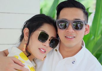 Berdandan ala Yoko dan Bibi Lung, Nindy Ayunda dan Suami Banjir Pujian