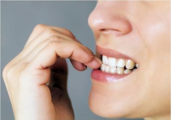 Hentikan Kebiasaan Menggigit Kuku dengan Cara Ini, Mau Tahu?