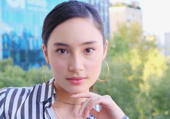 Penampilan Nyentrik Tatjana Saphira Kenakan Dress Bernuansa Colourful, Gayanya Ceria Banget!