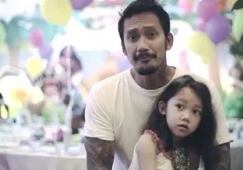Deg-Degan Banget, Tora Sudiro Sayang Dengan Pacar Anaknya