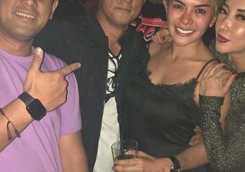 Asoy! Nikita Mirzani dan Dipo Latief Berciuman di Tempat Umum