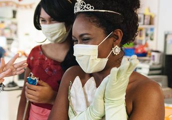 Seorang Wanita Florida Menjelma Jadi Princess Disney Untuk Menghibur Pasien Anak di Rumah Sakit, Intip Kisahnya di Sini yuk