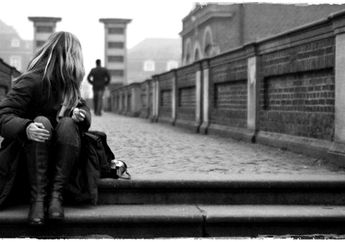 Mungkin Terlalu Cinta, 4 Tanda Zodiak Ini Ternyata Paling Susah untuk Move On dari Mantan Kekasihnya, Kamu Termasuk Nggak nih ?