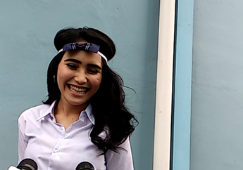 Tanggapan Ayu Ting Ting Soal Kuenya Dibilang Jamuran!