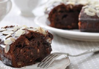 Mau Ada Acara Keluarga? Coba Sajikan Cake Cokelat Legit Tanpa Tepung