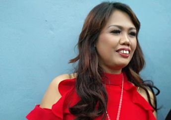 Cieeee, Ely Sugigi Sudah Nikah Siri Lagi lho?