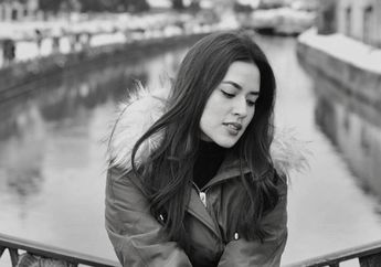 Banjir Pujian, Ini Penampilan Sederhana Raisa dengan Makeup Minimalis yang Bikin Kamu Makin Klepek-Klepek, Kepoin yuk!