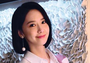 Pertama Kali Main Film, YoonA SNSD Berhasil Bawa Pulang Piala dari 12th Asian Film Awards, Selamat! 