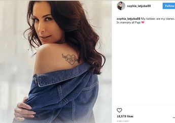 Unggah Foto Cantik dengan Pose Bahu Seksi Bertato, Kenapa Sophia Latjuba Pilih Tutup Kolom Komentar?