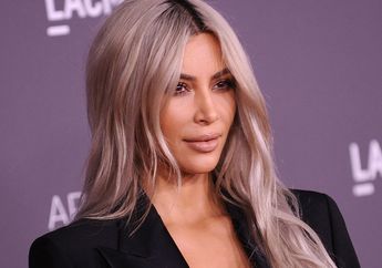 Kim Kardashian Berbagi Tips Menghapus Warna Cat Rambut dalam 20 Menit, Cocok Buat Kamu yang Gampang Bosan nih!
