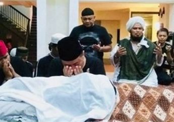Kalimat Terakhir Opick di Hadapan Jenazah Istri Keduanya