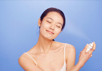 Ini Alasan Para Beauty Vlogger Kenapa Harus Pakai Setting Spray Saat Makeup, Wajib Tahu! 