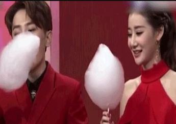 Tak Butuh Waktu Lama, Wanita Ini Habiskan Permen Kapas dalam Hitungan Detik