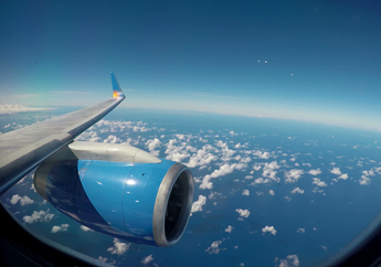 Takut Terbang? Ini 4 Tips Agar Travelling dengan Pesawat Bisa Lebih Nyaman