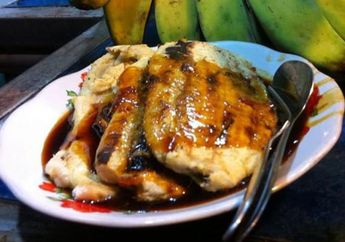 Jalan-Jalan ke Makasar Cobain Pisang Epe dengan Toping Gula Merah Rasa Durian Sambil Menikmati Senja di Pantai Losari