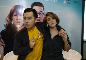 Dennis Adhiswara: Saya Nggak Jamin Film 'Milly & Mamet' bikin Baper