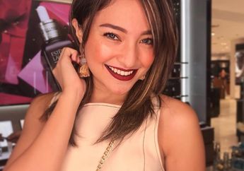 Penampilan Cantik Marshanda Menarik Perhatian Saat Hadiri Ajang Penghargaan IBOMA 2018, Seperti Apa ya?