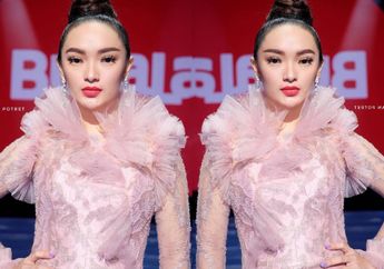 Zaskia Gotik Tampil di Acara Ulangtahun Stasiun Televisi, Gaya Rambutnya Malah Jadi Sorotan!