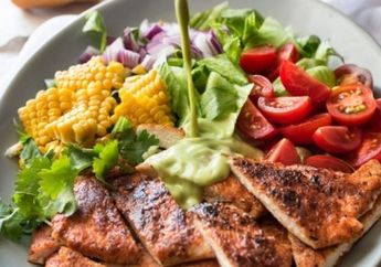 Chicken Salad With Avocado Dressing, Menu Makan Tinggi Protein