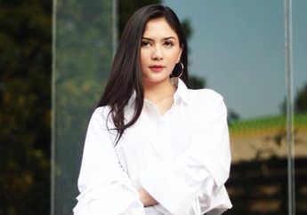 Penampilan Elegan dan Memukau Jessica Mila dalam Balutan Dress Hitam Saat Hadiri IBOMA 2018