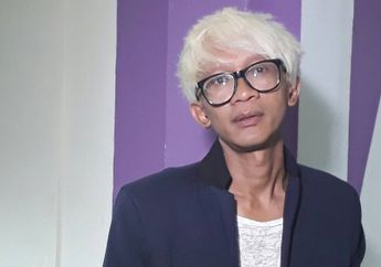 Haha.... Aming Tanggapi Netizen di Instagram yang Sewot Dengan Gaya Berbusananya!